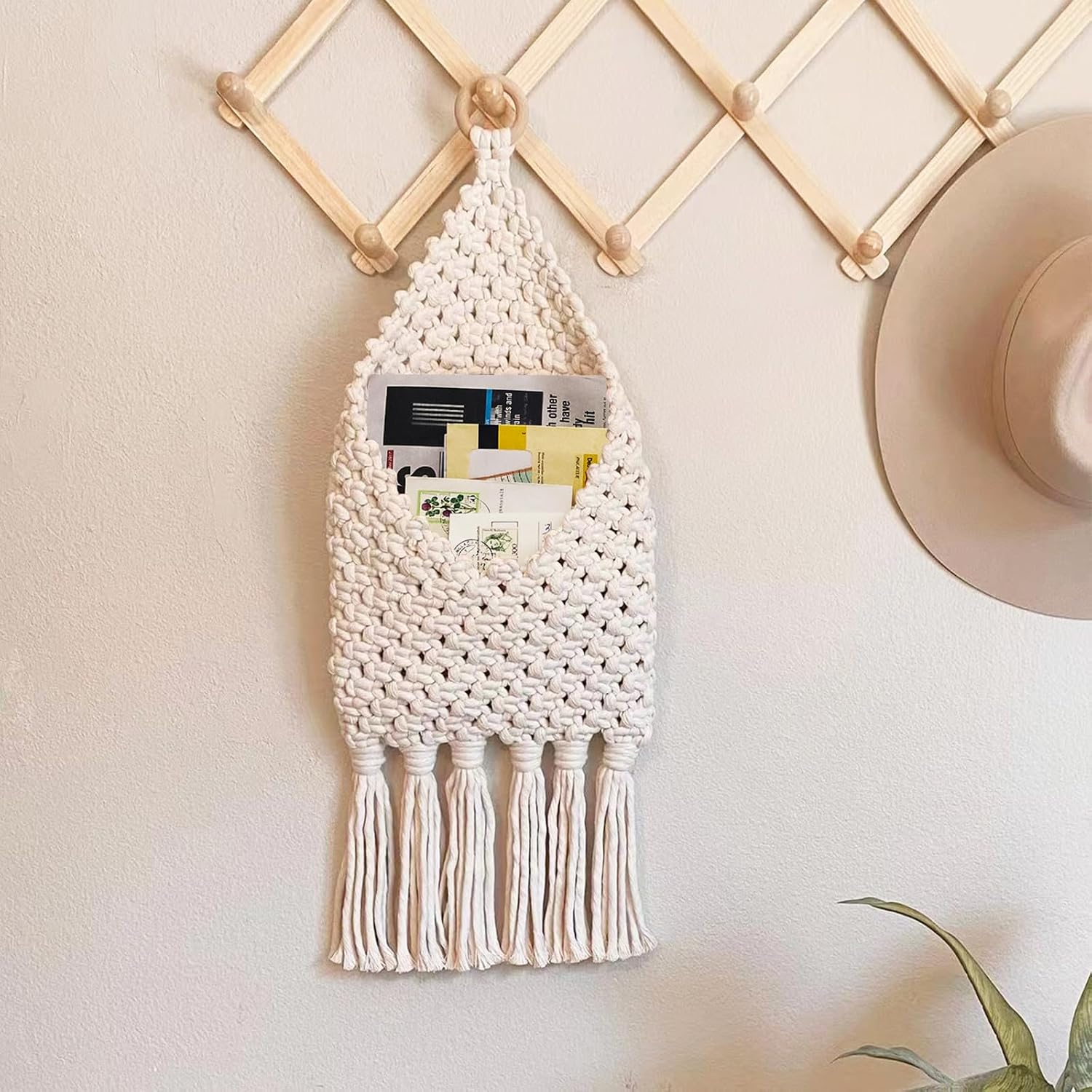 White Macrame Wall‑Mounted Mail Organizer